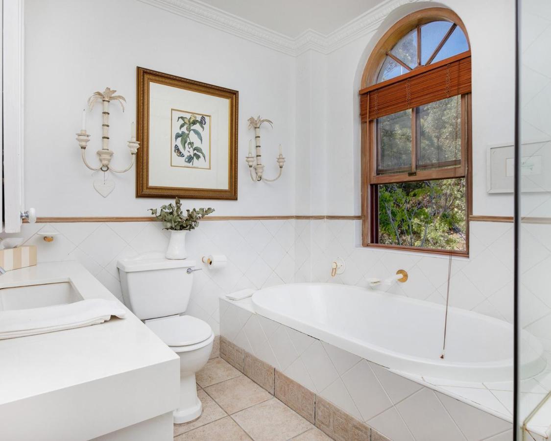 Villa Del Mar - "Luxurious En-Suite Bedroom With Lounge And Stunning Sea View Balcony In Bantry Bay" Cape Town Dış mekan fotoğraf