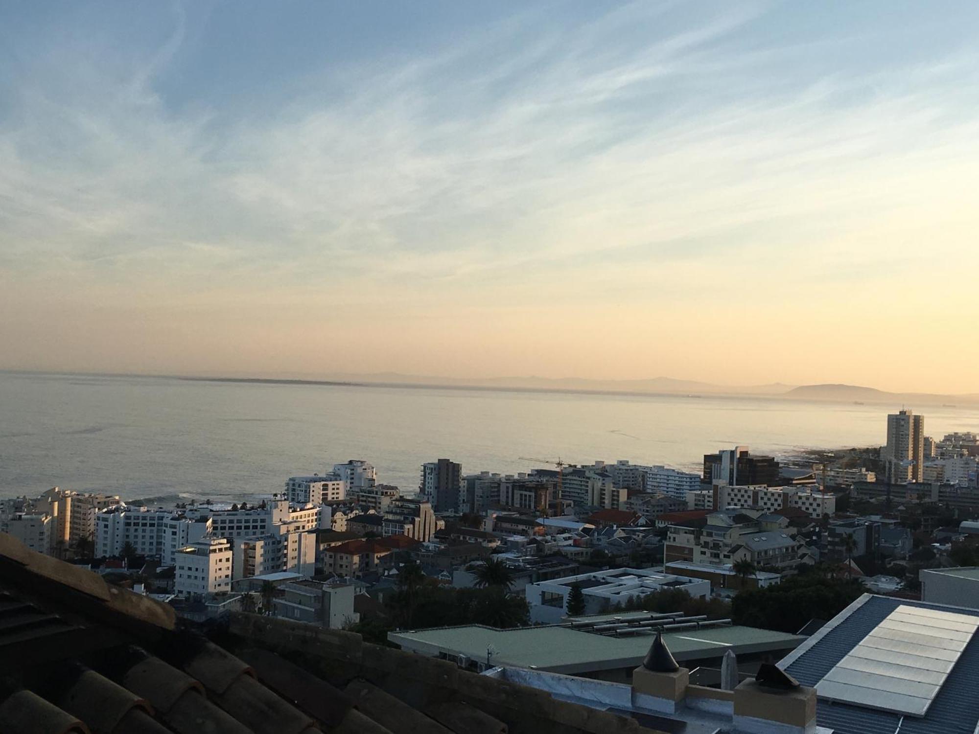 Villa Del Mar - "Luxurious En-Suite Bedroom With Lounge And Stunning Sea View Balcony In Bantry Bay" Cape Town Dış mekan fotoğraf